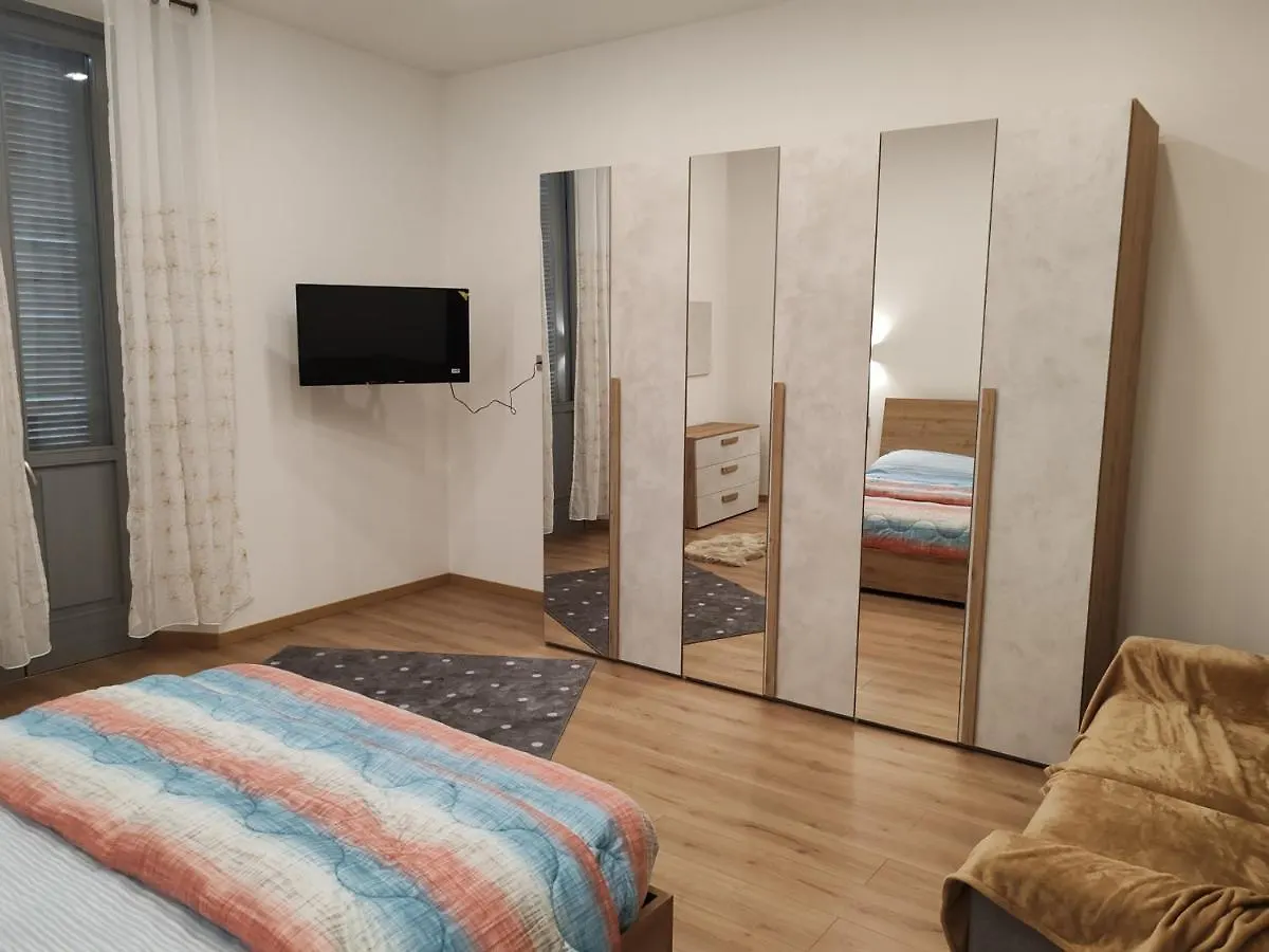 Apartment Appartamenti Lungo Fiume 506 Sesto Calende